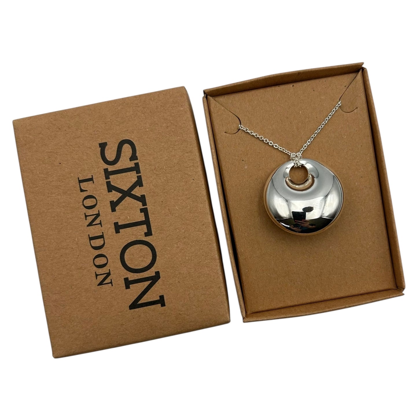 Retro Silver Pendant on an extendable chain