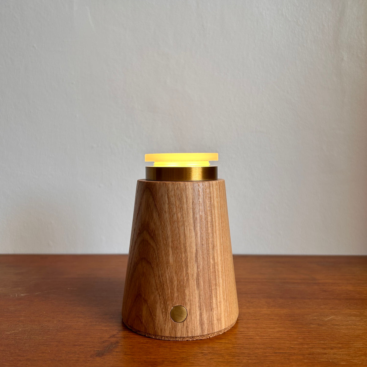Small Smooth Beech rechargeable touch lamp with Drum Rope shade